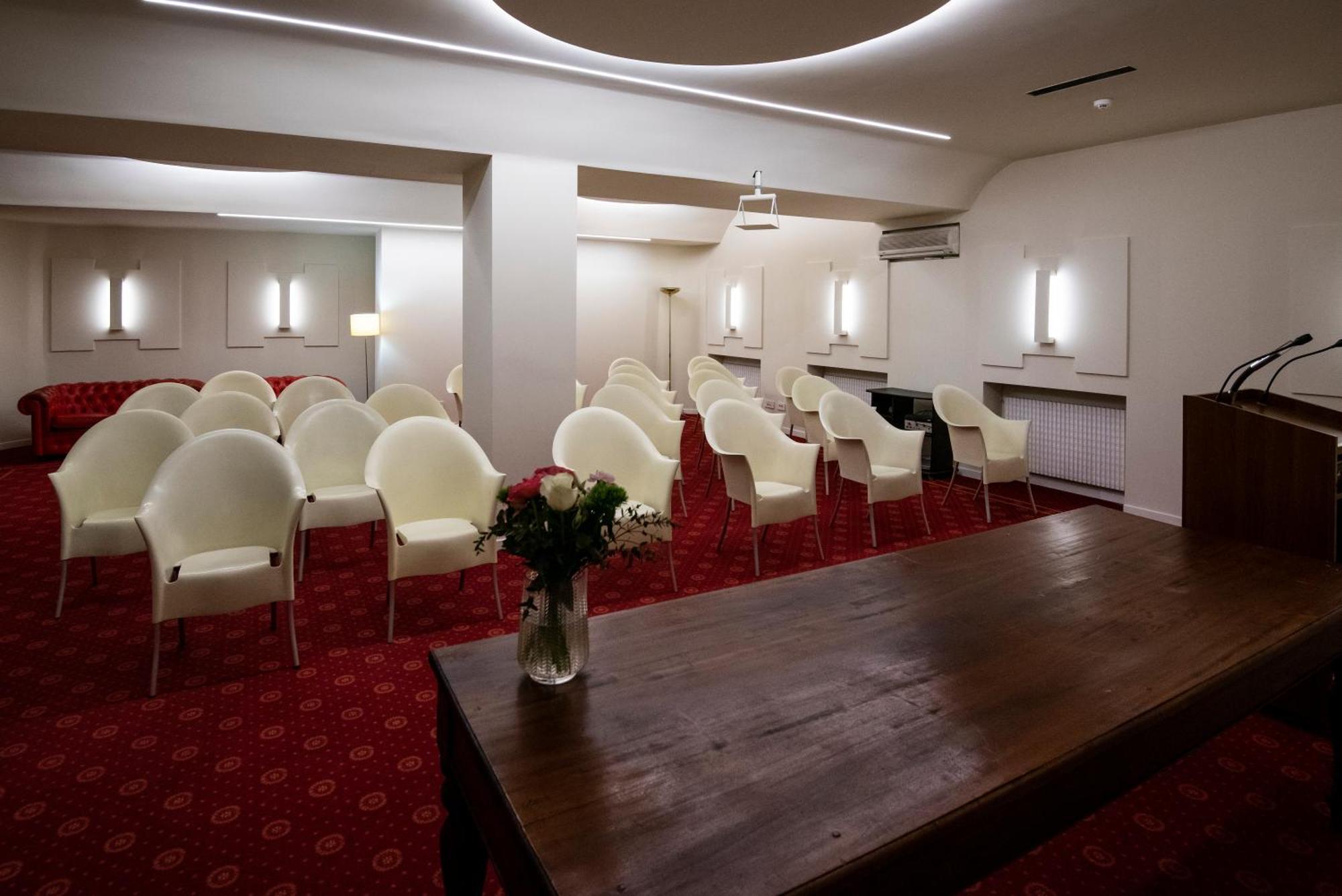 Eurohotel Piacenza Esterno foto