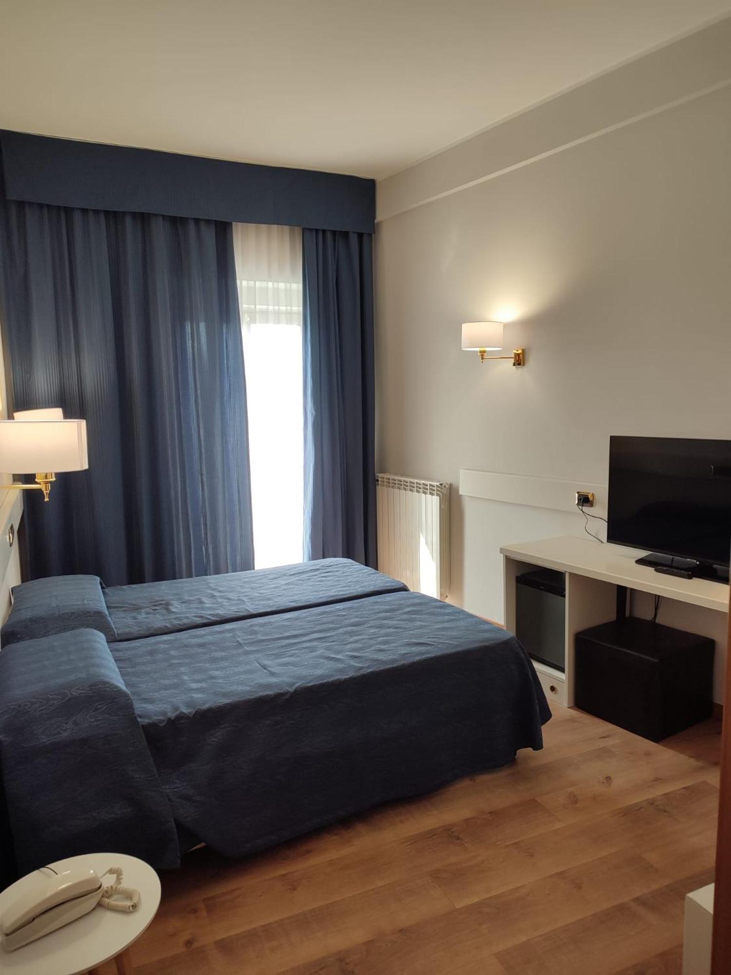 Eurohotel Piacenza Esterno foto