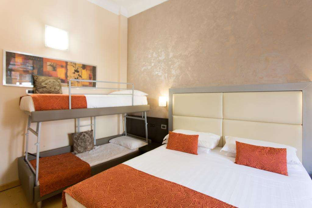 Eurohotel Piacenza Camera foto